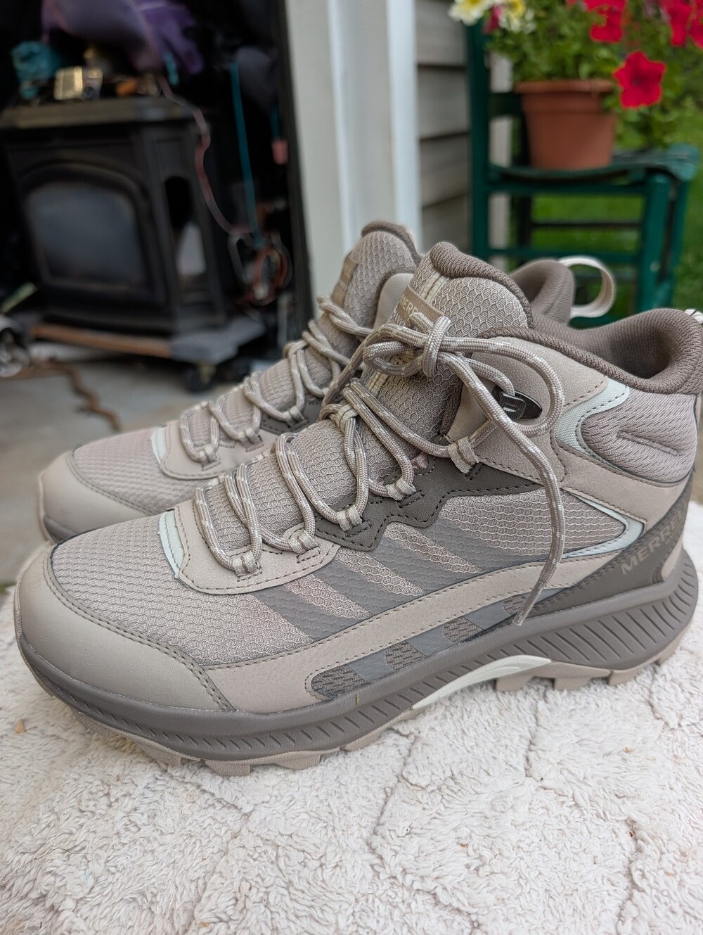 Women's NWOT Speed Strike 2 Stone Lace Up Hiking Boots Size 11